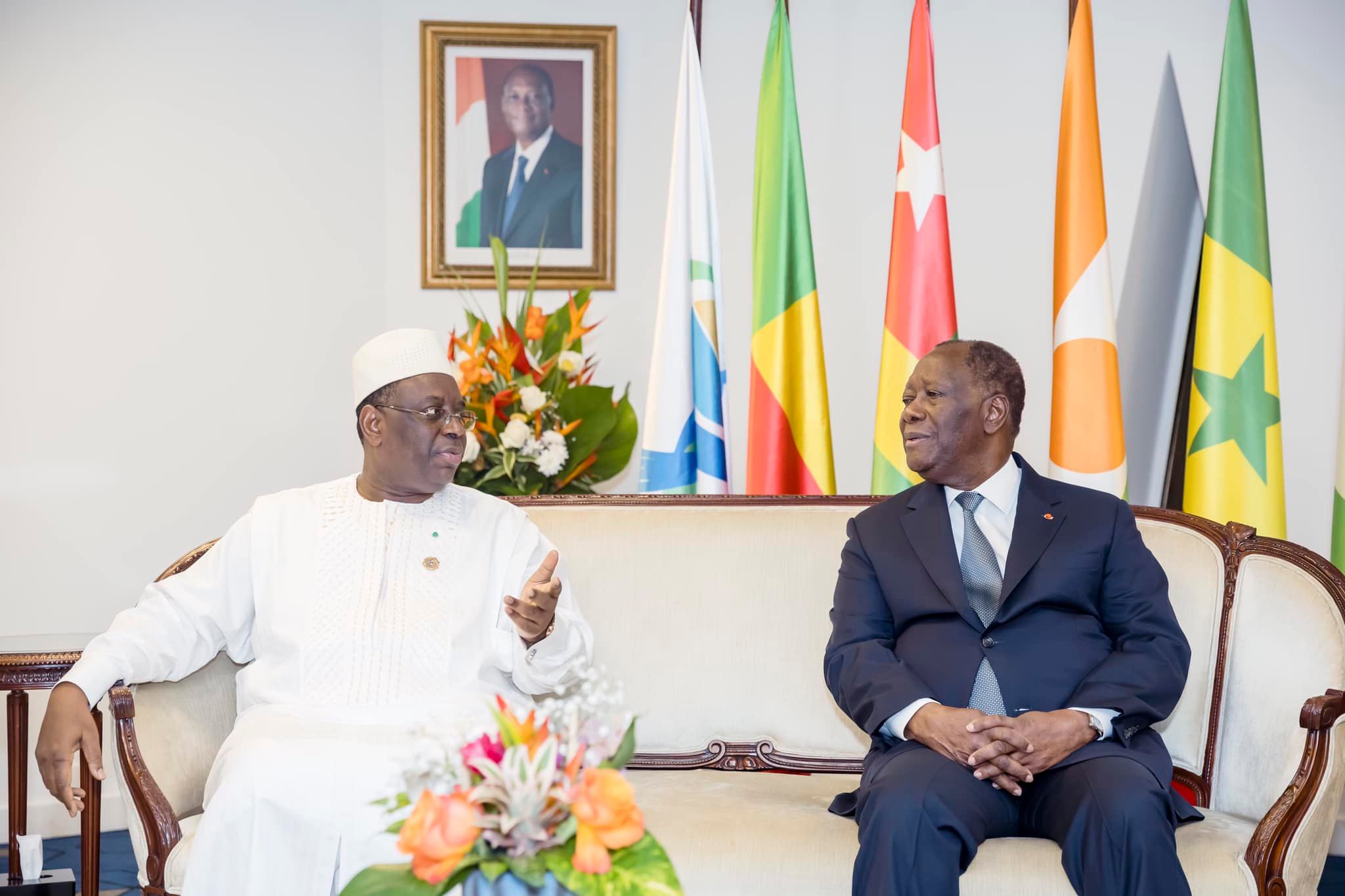 Macky Sall élève Alassane Outtara au rang de chevalier de l’Ordre national du Lion
